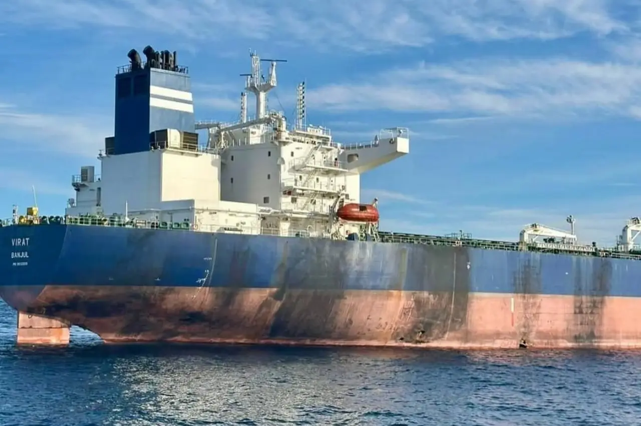 Як у російському газовому танкері в Середземному морі 