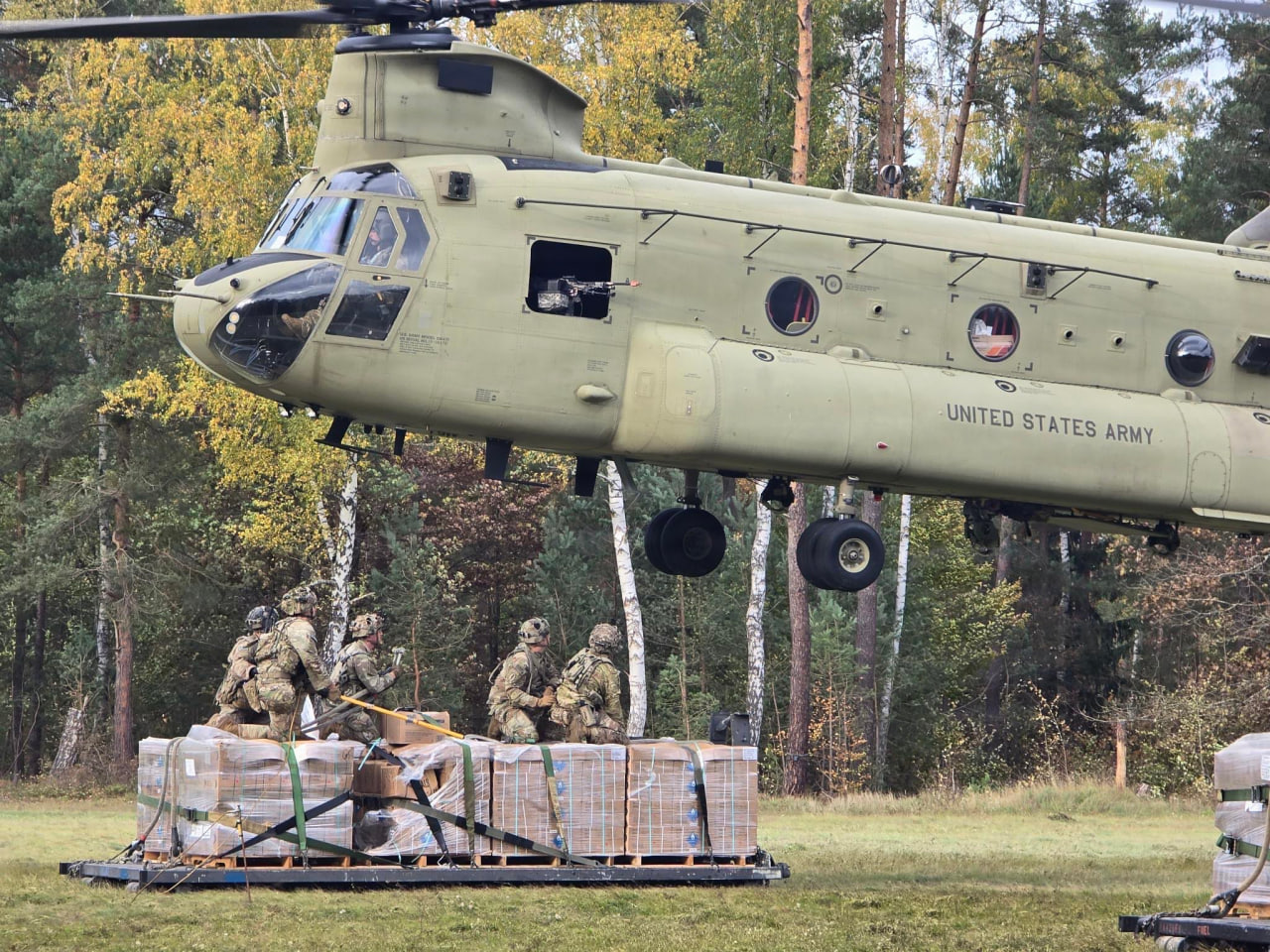 Транспортний вертоліт CH-47F Chinook