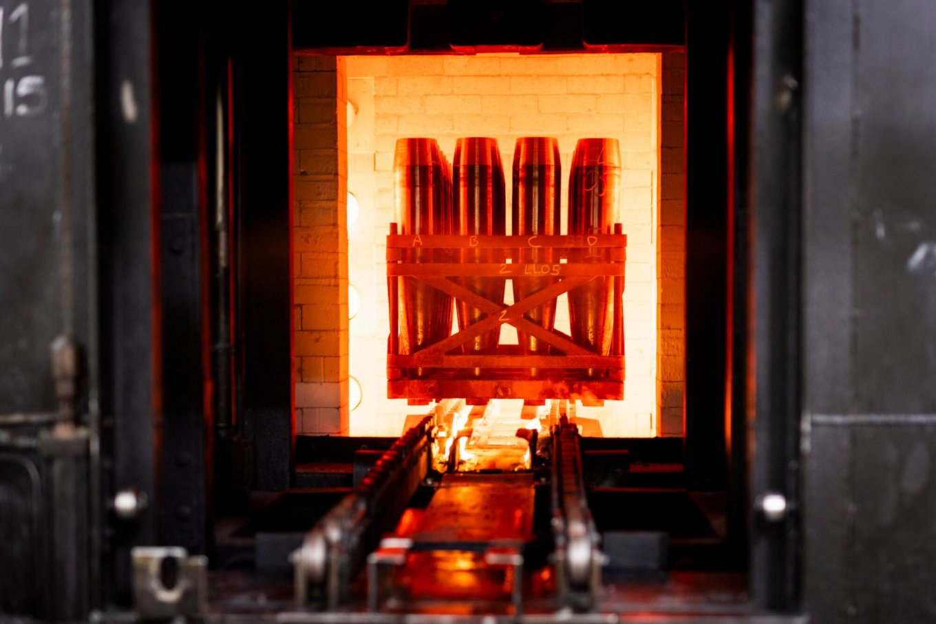 Виробництво 155-мм снарядів на заводі BAE Systems