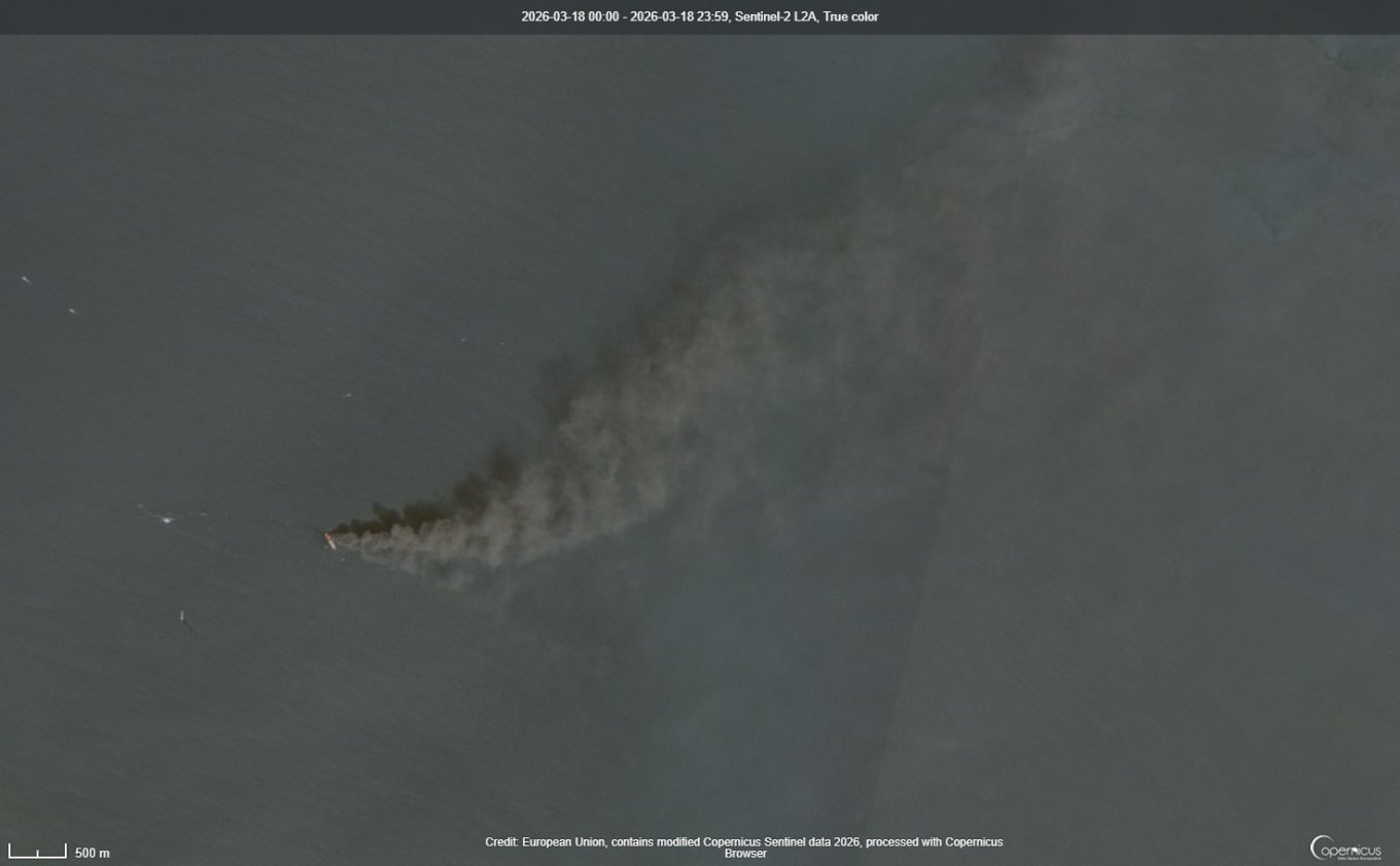 Палаючий танкер у Ормузькій протоці