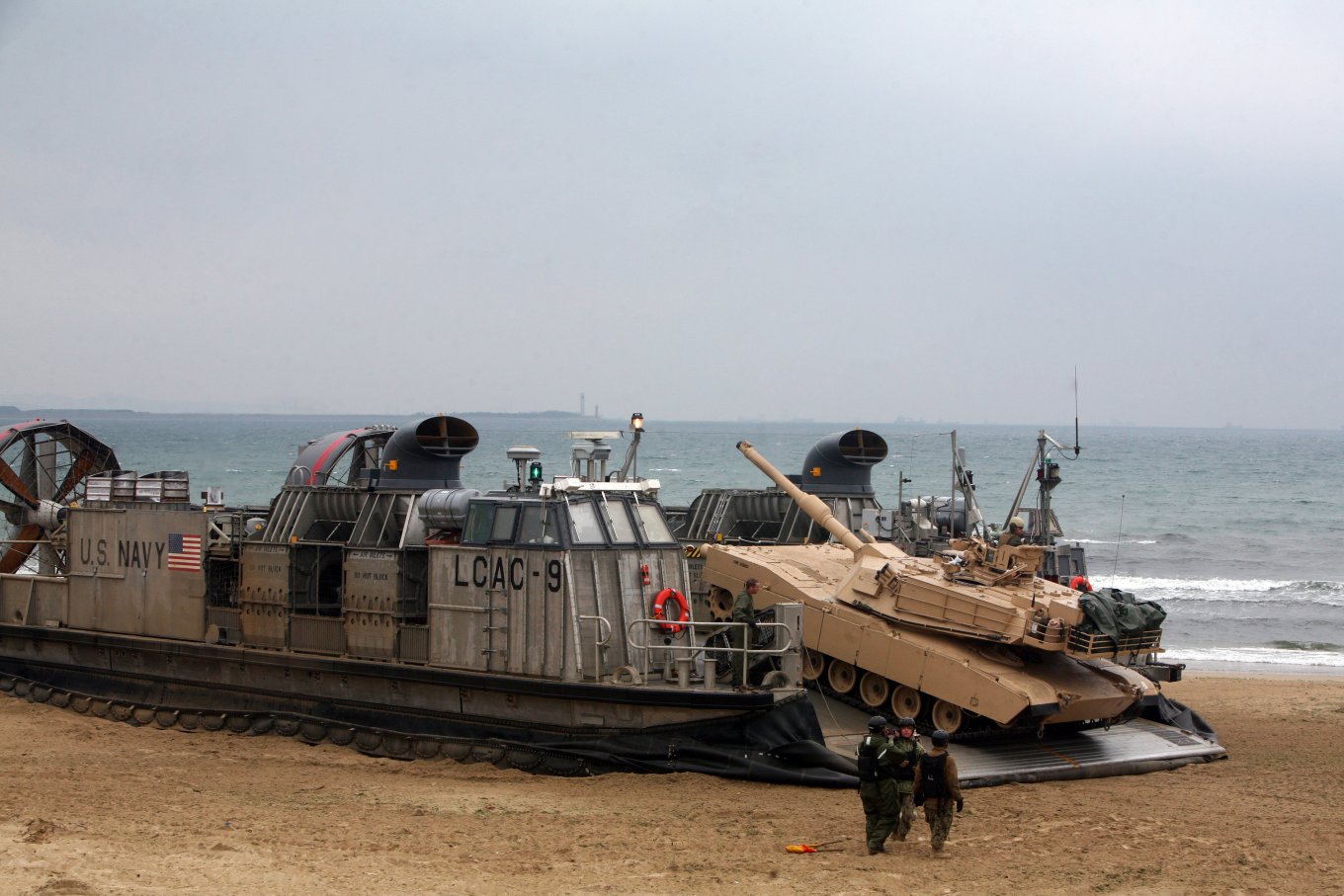 LCAC Abrams
