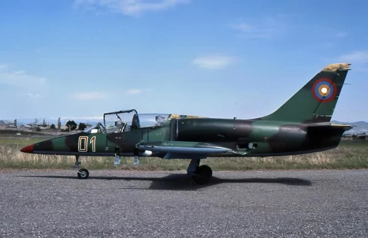 Новим замовником мінімум чотирьох L-39NG Skyfox є Вірменія, яка має чотири Су-30СМ та аж 13 Су-25