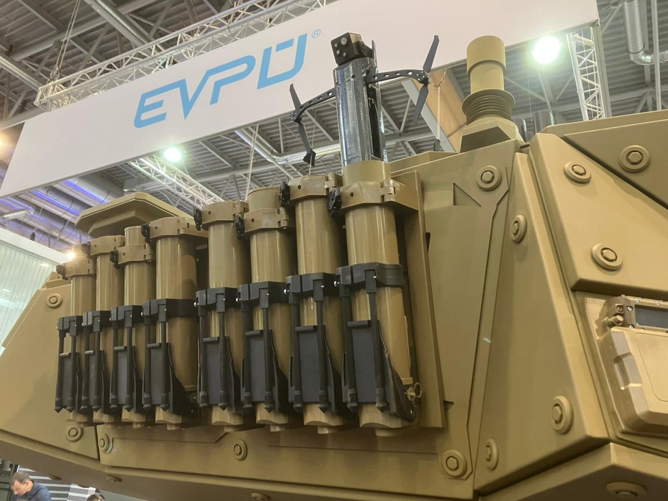Контейнери для запуску безпілотників на кормі башти Turra 30 V10