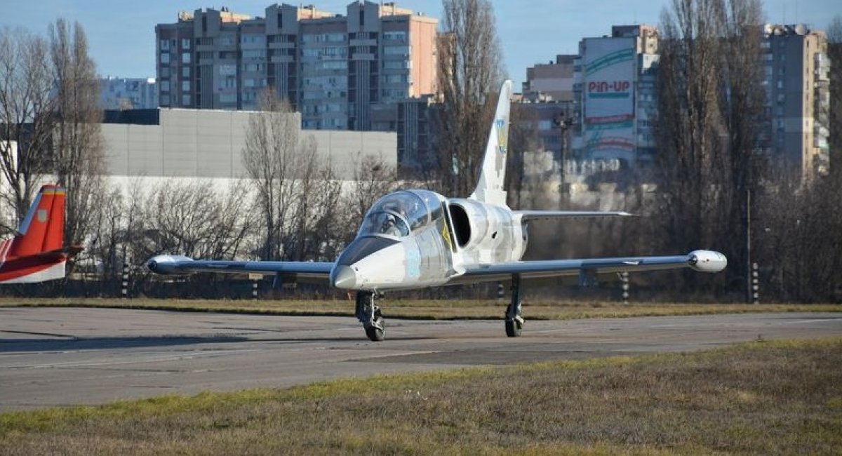 Відновлений на Одеському авіазаводі Л-39М ПС ЗСУ готується до випробувальних польотів