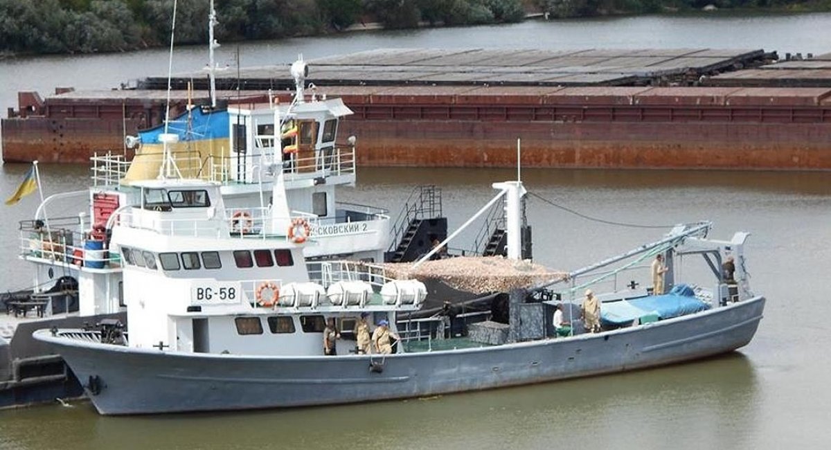 Допоміжний корабель BG-58 "Аметист" Ізмаїльського ЗгМО на річці Дунай