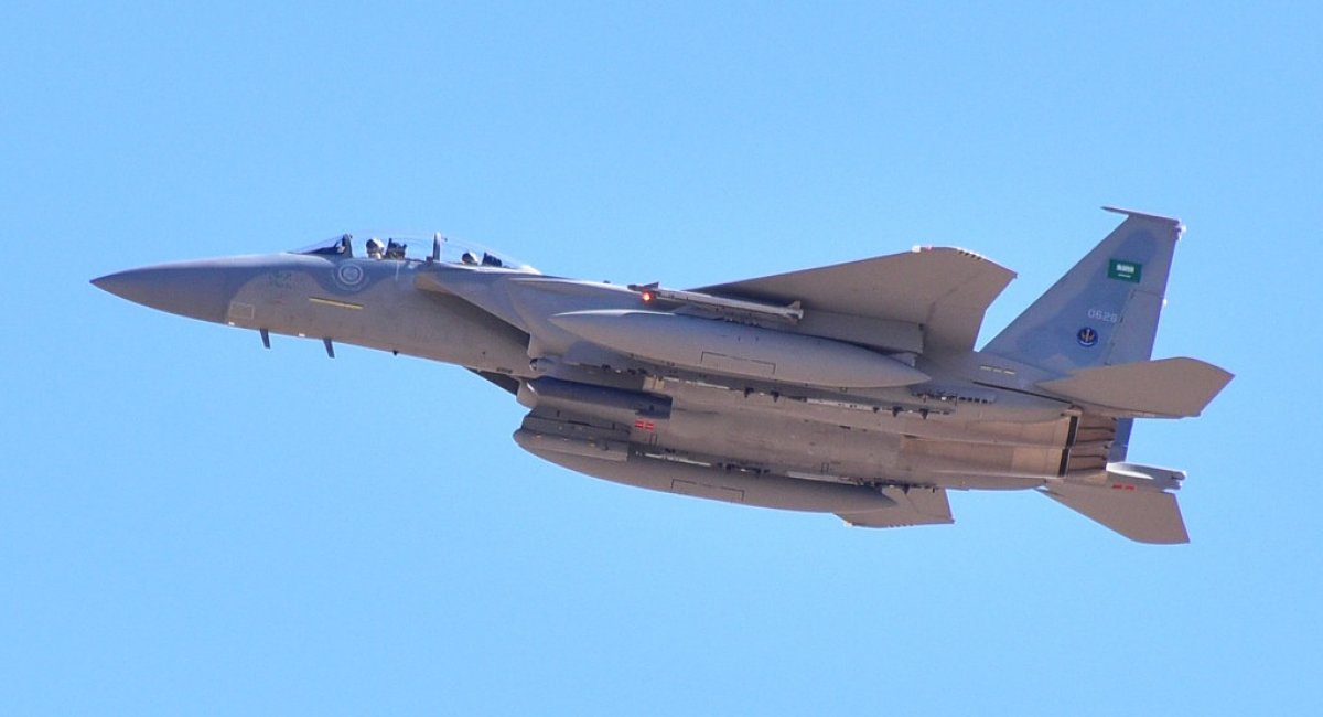 Винищувач F-15 ВПС Саудівської Аравії з ракетами AMRAAM, фото з відкритих джерел