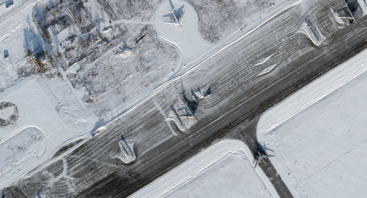 Рашистський аеродром "Енгельс" станом на 29 грудня 2022 року, супутниковий знімок від Planet Labs, який наводить портал The Drive 