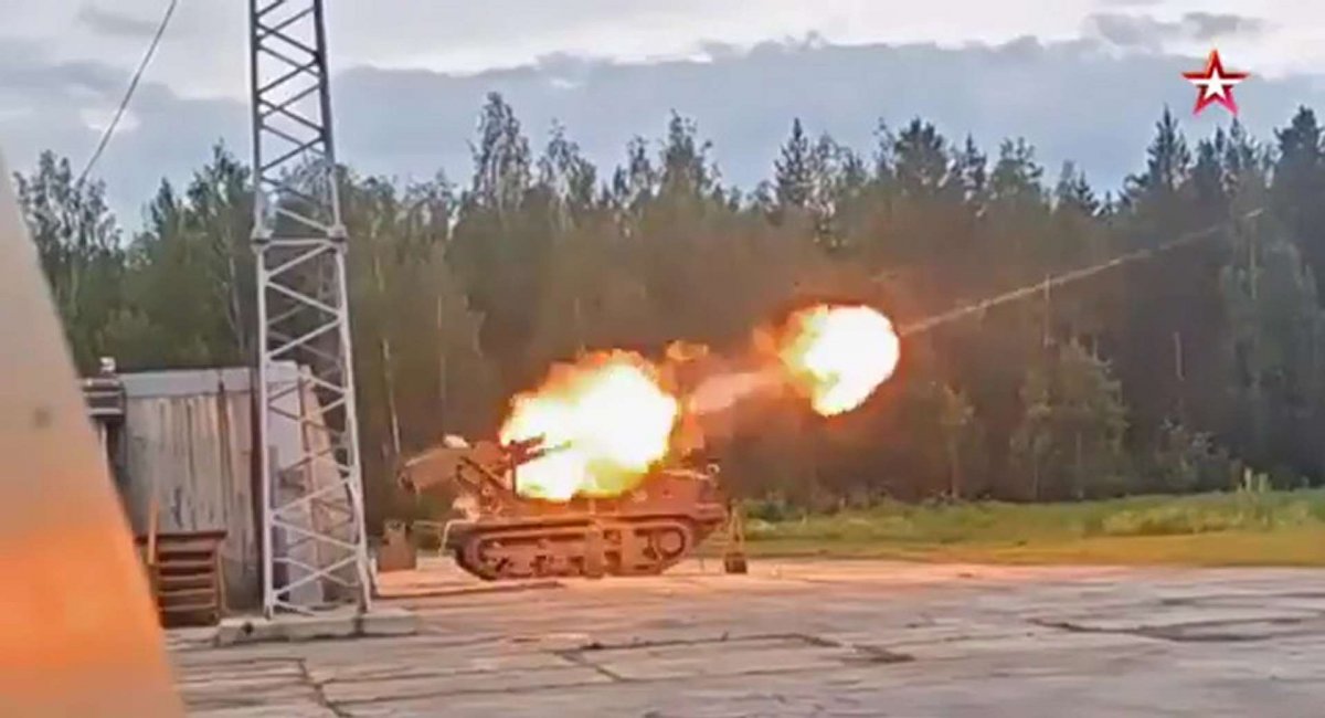 САУ МТС-15 "Клевер" під час випробувань