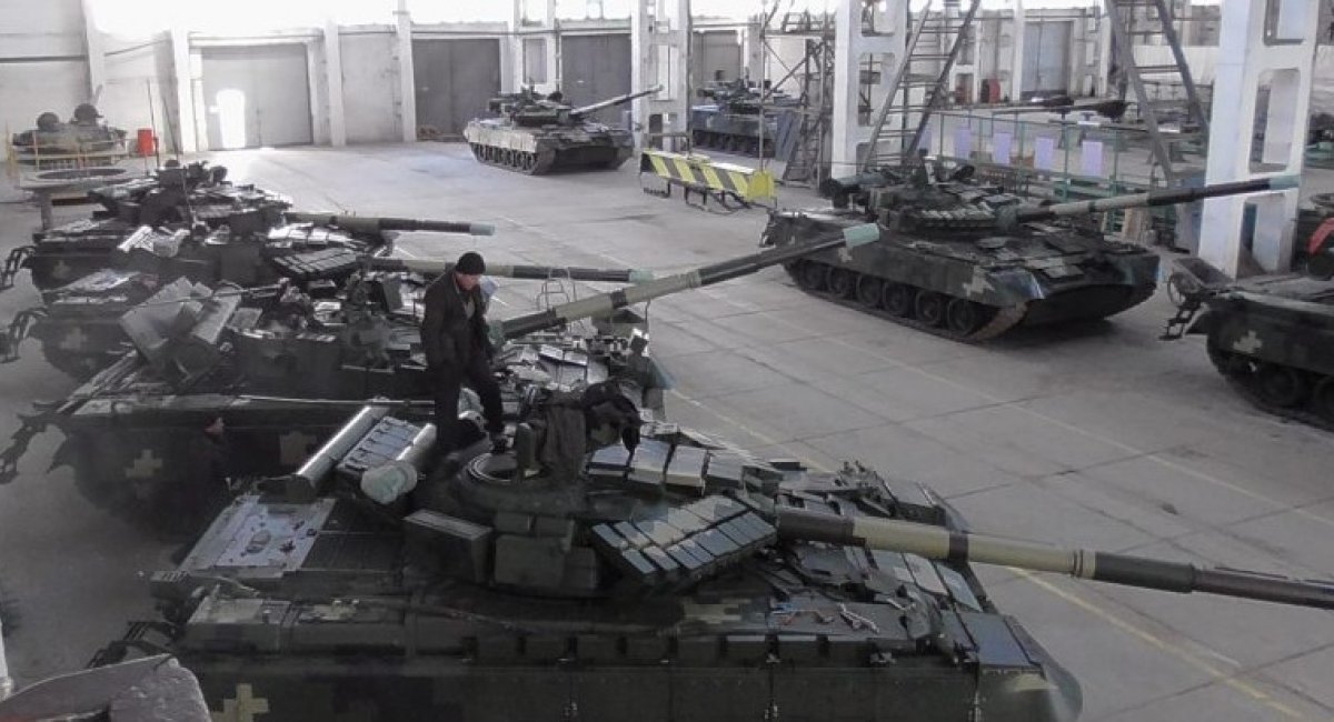 ЗС України передано 13 модернізованих танків