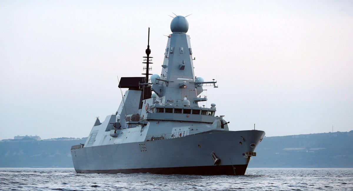 Есмінець HMS Defender Type 45