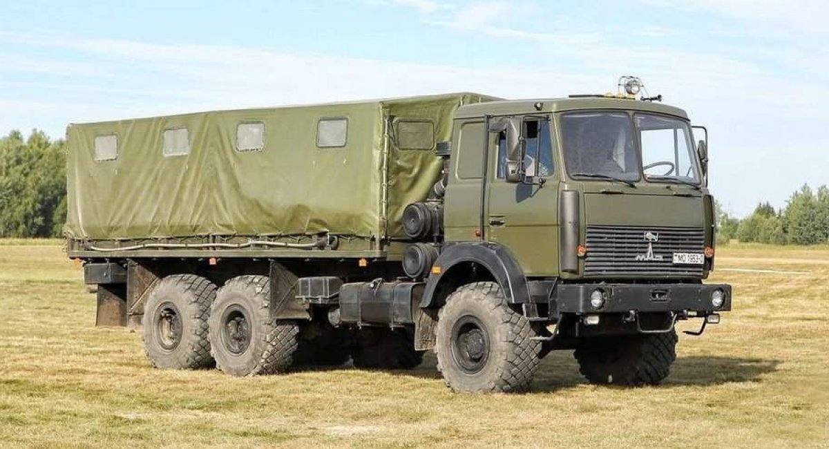 Військова версія повнопривідної вантажівки МАЗ 6317