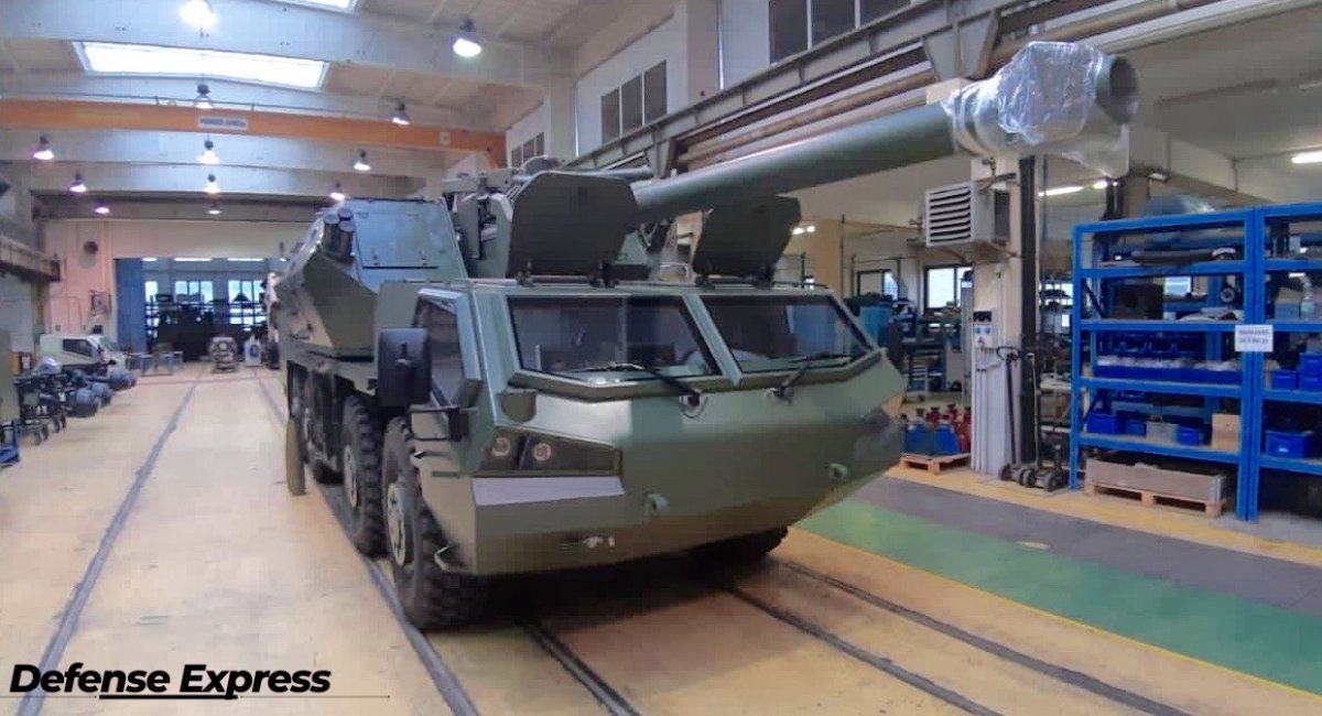 Нова 152 мм СУА Dana-M2 на виробництві. Курс - до України?