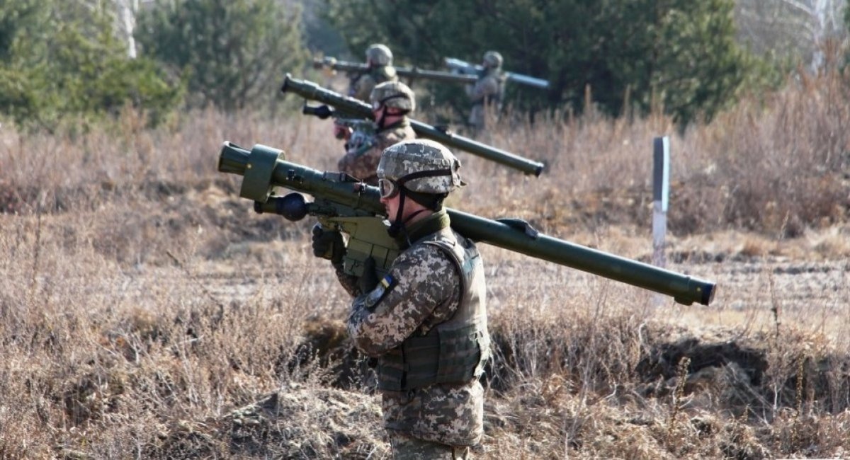 Українські військові вчаться використовувати ПЗРК Piorun, фото ілюстративне
