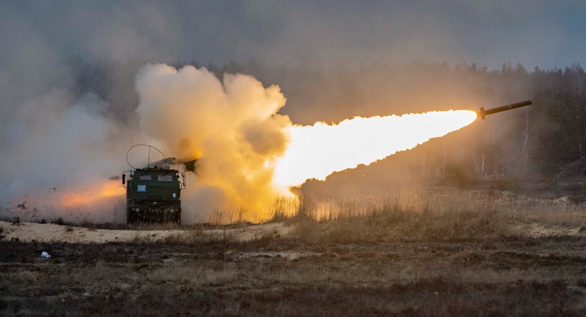 Зброя для ударів по аеродромах армії РФ: що США можуть передати Україні