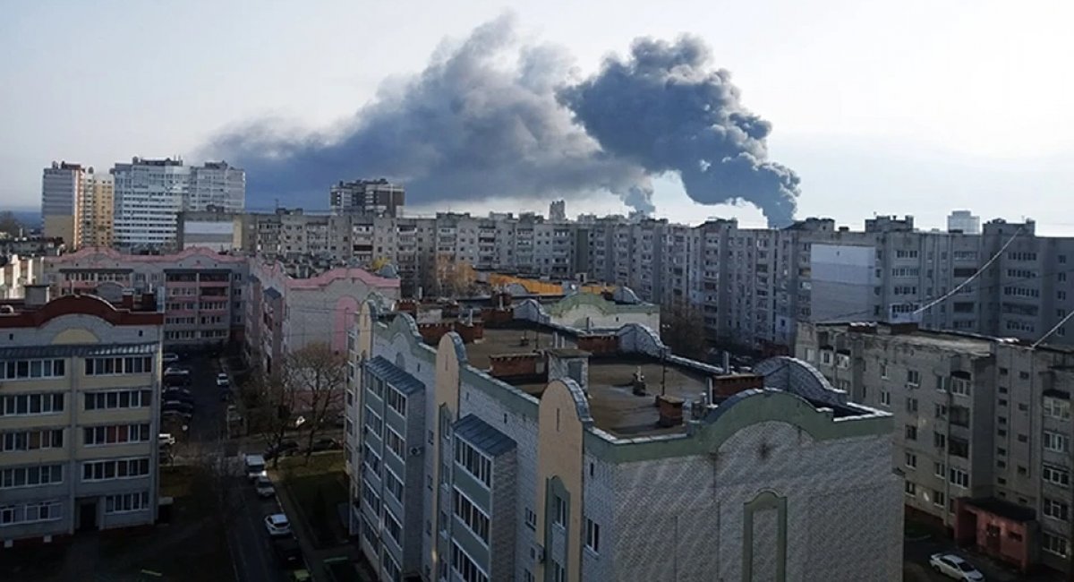 В Брянську через пожежі на нафтобазі та артилерійському складі почалась евакуація: вже звинувачують міфічні безпілотники