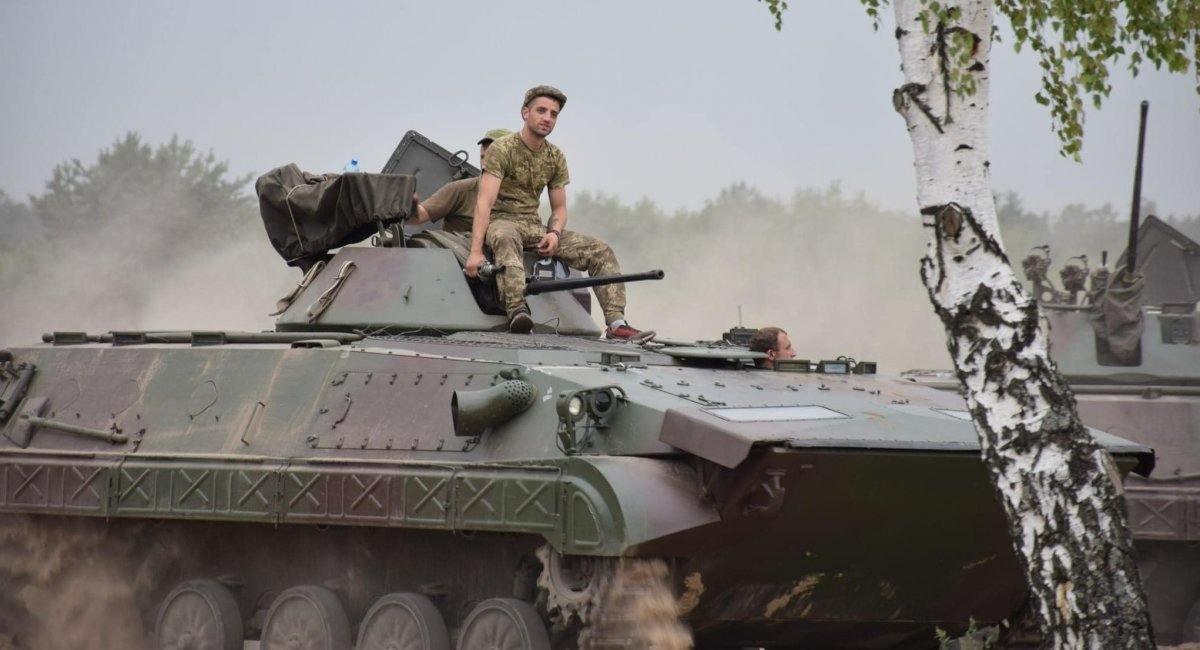 Отримані від Словенії БМП типу М-80А в строю ЗСУ, фото – Міноборони України, дата публікації – 28 серпня 2022 року
