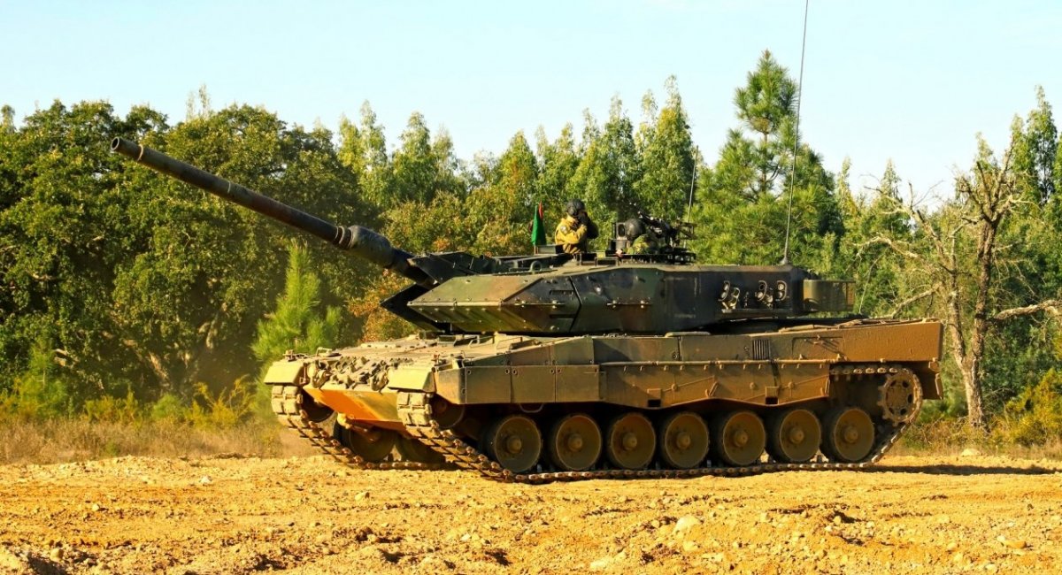 Португалія спочатку дала Україні три Leopard 2A6 та 60 M113, а тепер хоче купити собі до 36 САУ CAESAR