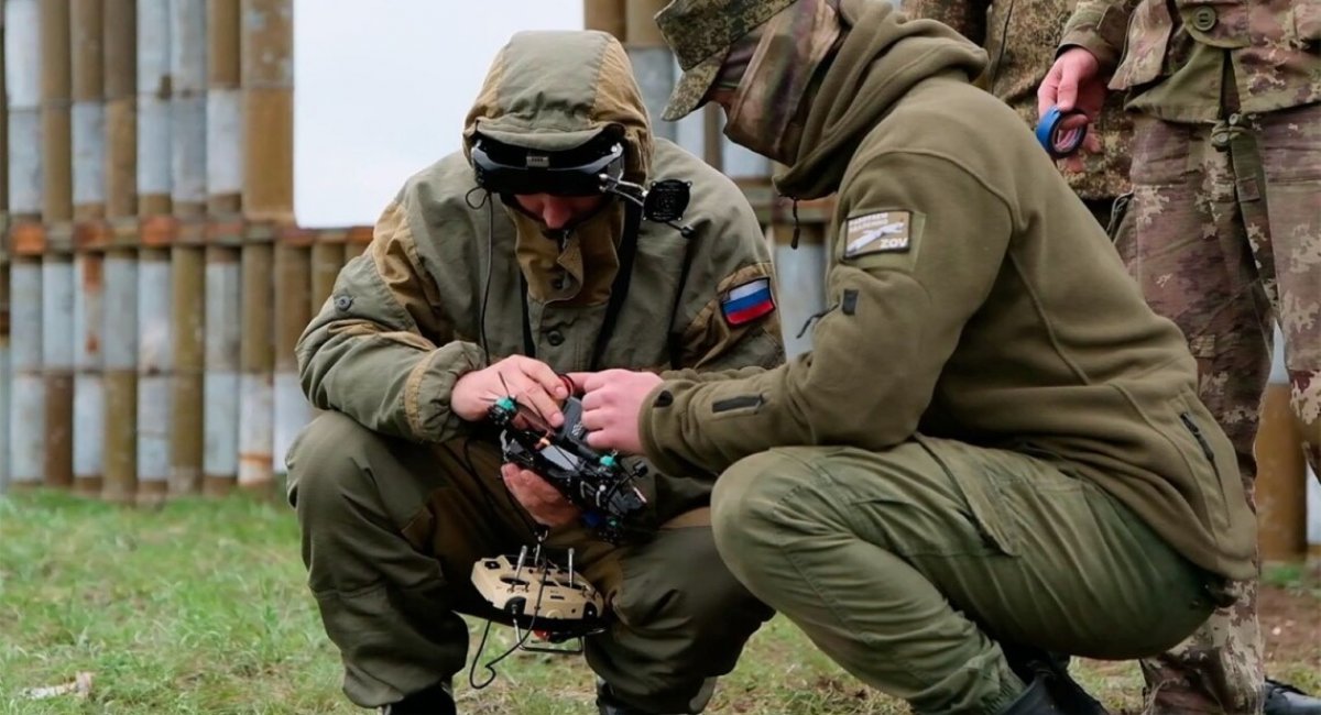 Російський оператор FPV-дрона, фото ілюстративне