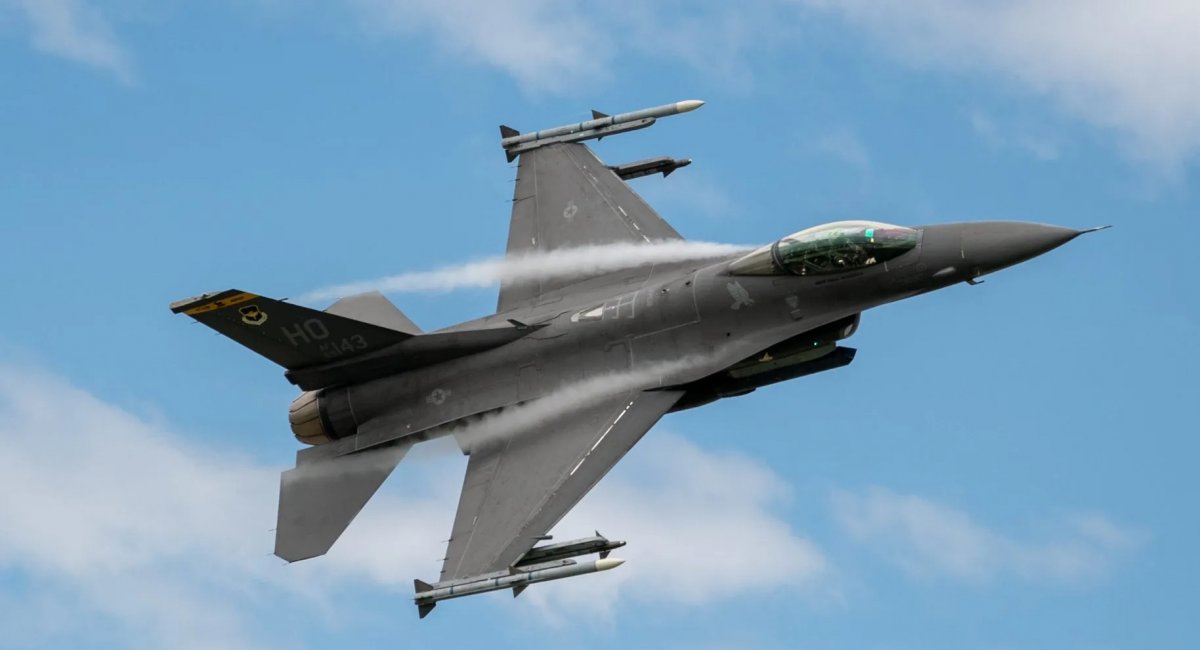 Один із F-16C, приписаних до авіабази "Халломан", що фігурує в цій історії, фото -  Air National Guard photo by Airman 1st Class Halley Clark