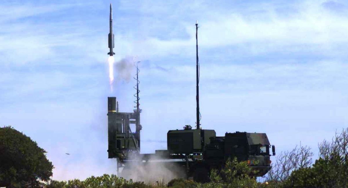 Запуск зенітної ракети із ЗРК Iris-T SLM. Фото: Diehl Defence