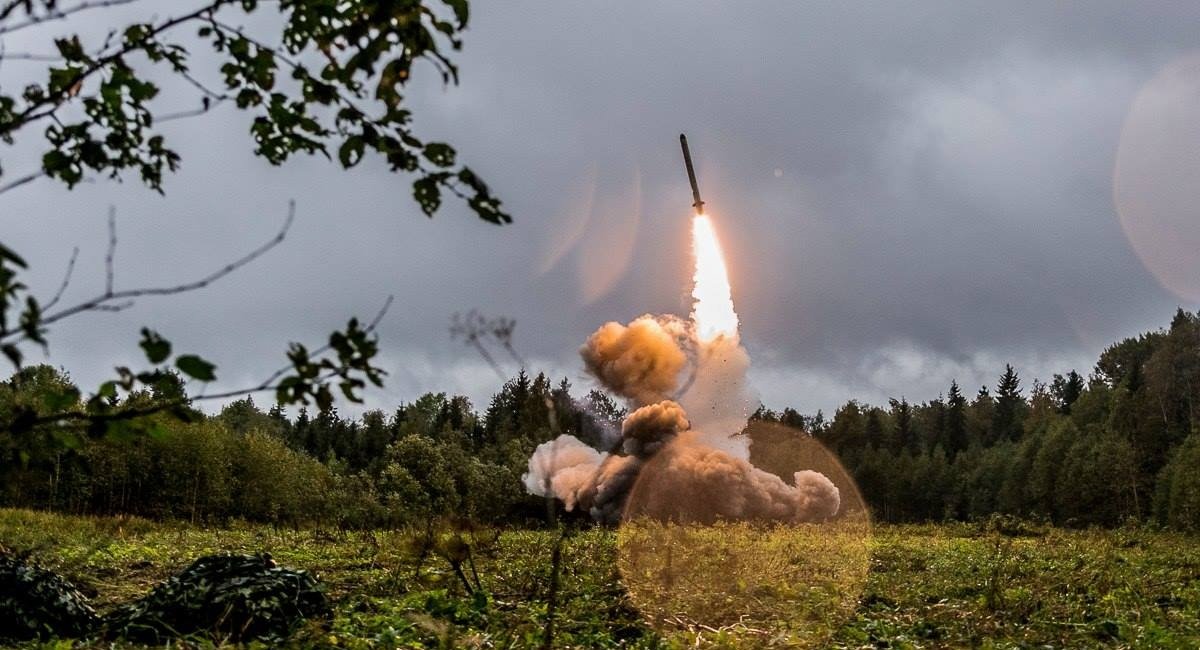 Пуск крилатої ракети з ОТРК "Искандер" 
