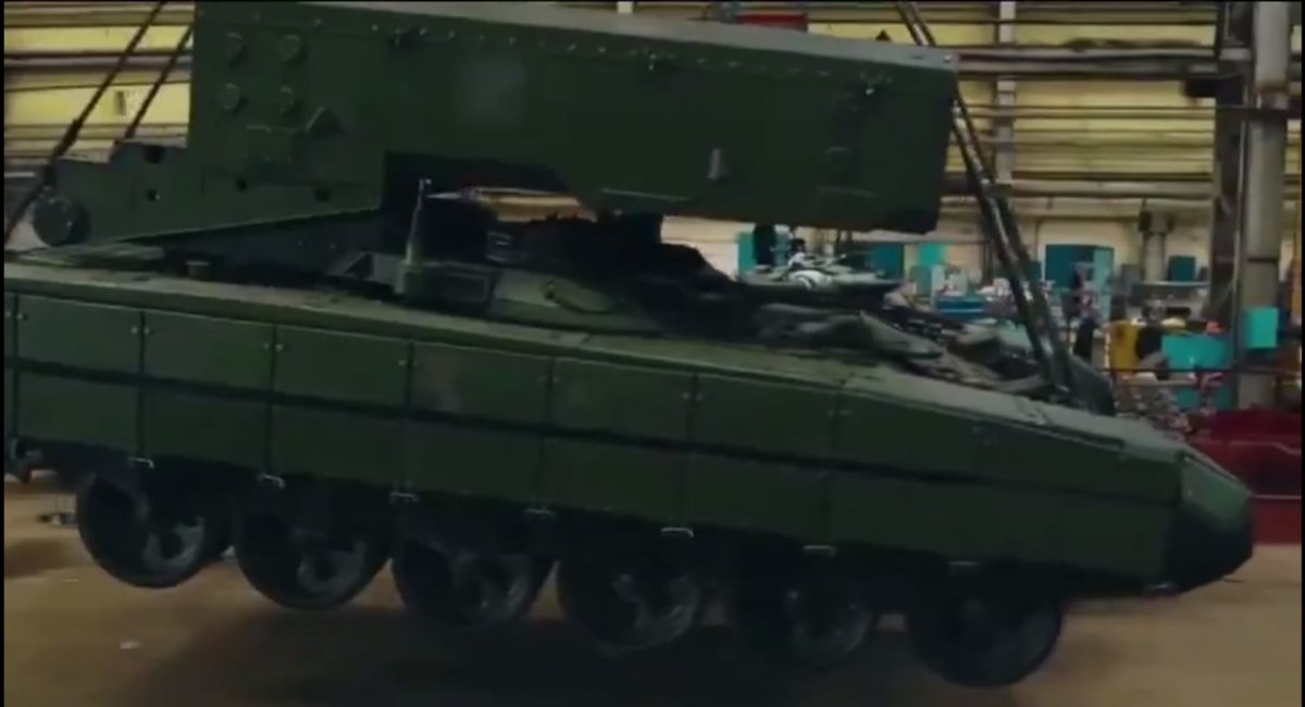Виробництво ТОС-1 "Солнцепек", стоп-кадр з російського пропагандистського відео, джерело - @btvt2019
