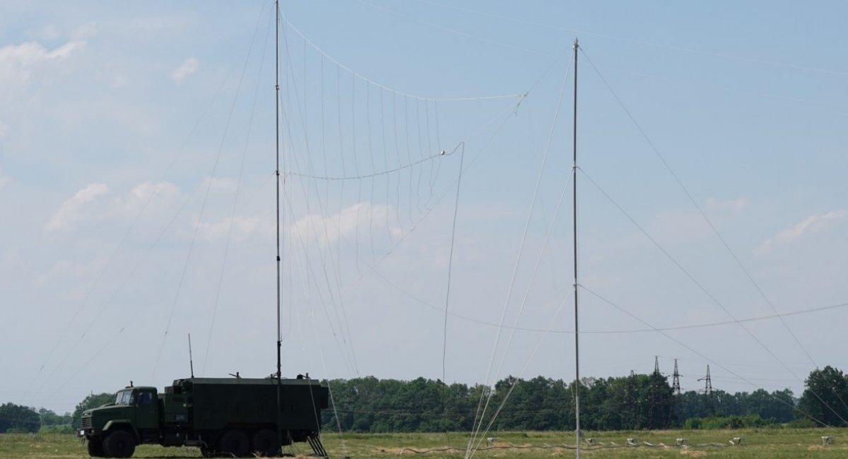 Р-330КВ1М здатний блокувати роботу більшості сучасних короткохвильових радіостанцій на відстанях у сотні кілометрів