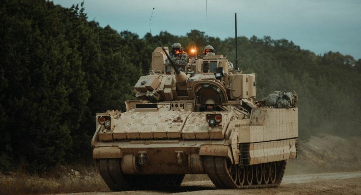 Прийняття на озброєння M2A4 Bradley у армії США відклали на рік через звичайний аккумулятор 