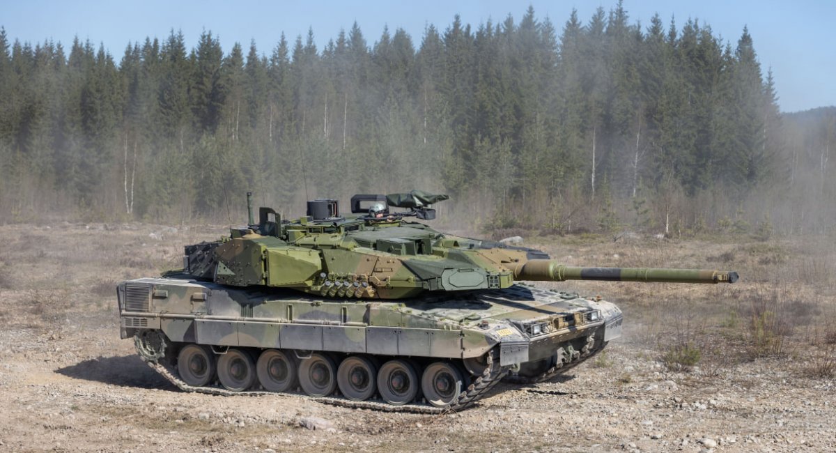 Норвезький танк Leopard 2A8NO, який оснащений КАЗ Trophy. Фото: 