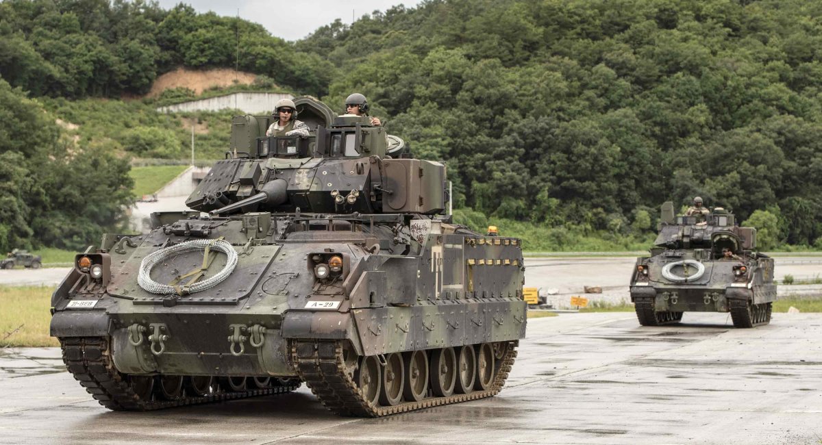 БМП Bradley угрупування військ США у Південній Кореї, фото - U.S. Army/Sgt. Patrick Eakin