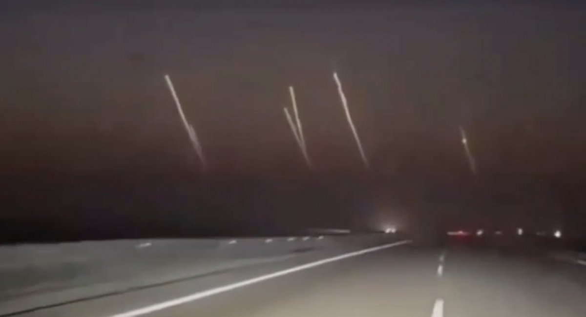 Заявлено як пуски іранських балістичних ракет по Ізраїлю