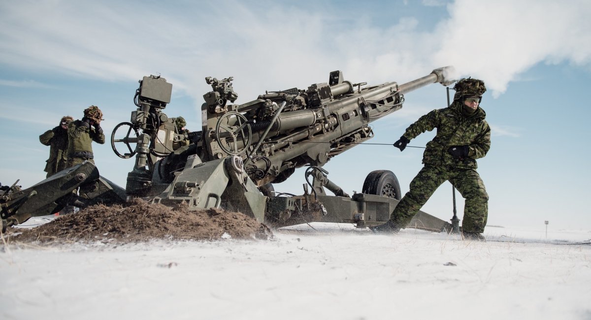 Канадська M777