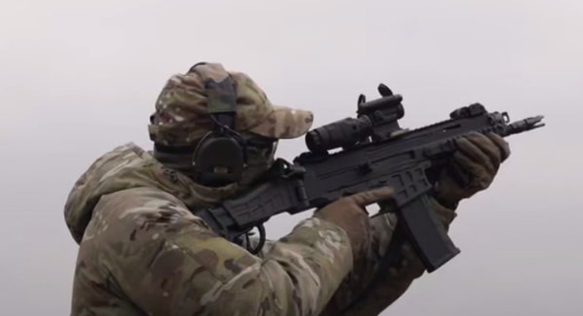 Використання українських антидронових боєприпасів з гвинтівки Bren 2. Кадр з відео від Brave 1
