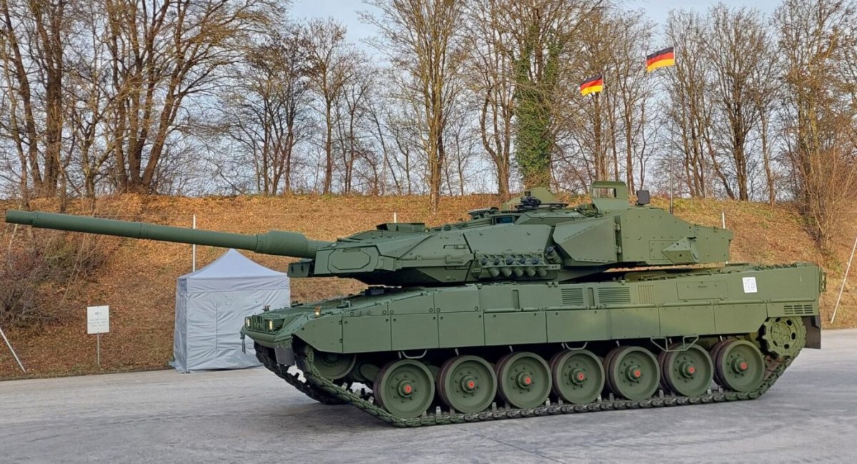 Перший танк Leopard 2A8 для Бундесверу. Фото: hartpunkt