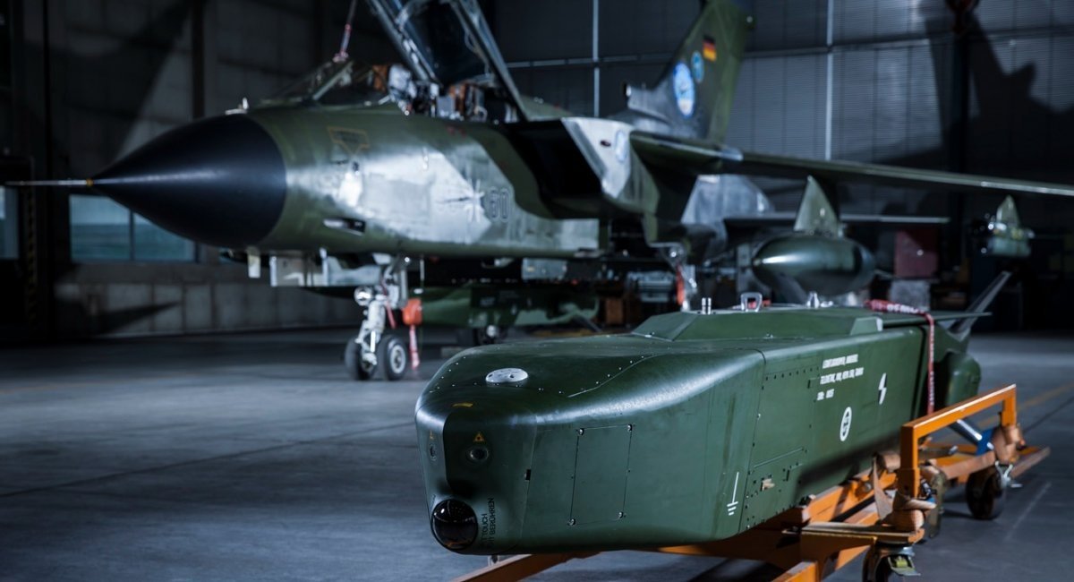 Ударний літак Tornado та крилата ракета Taurus, фото ілюстративне, джерело - MBDA Deutchland