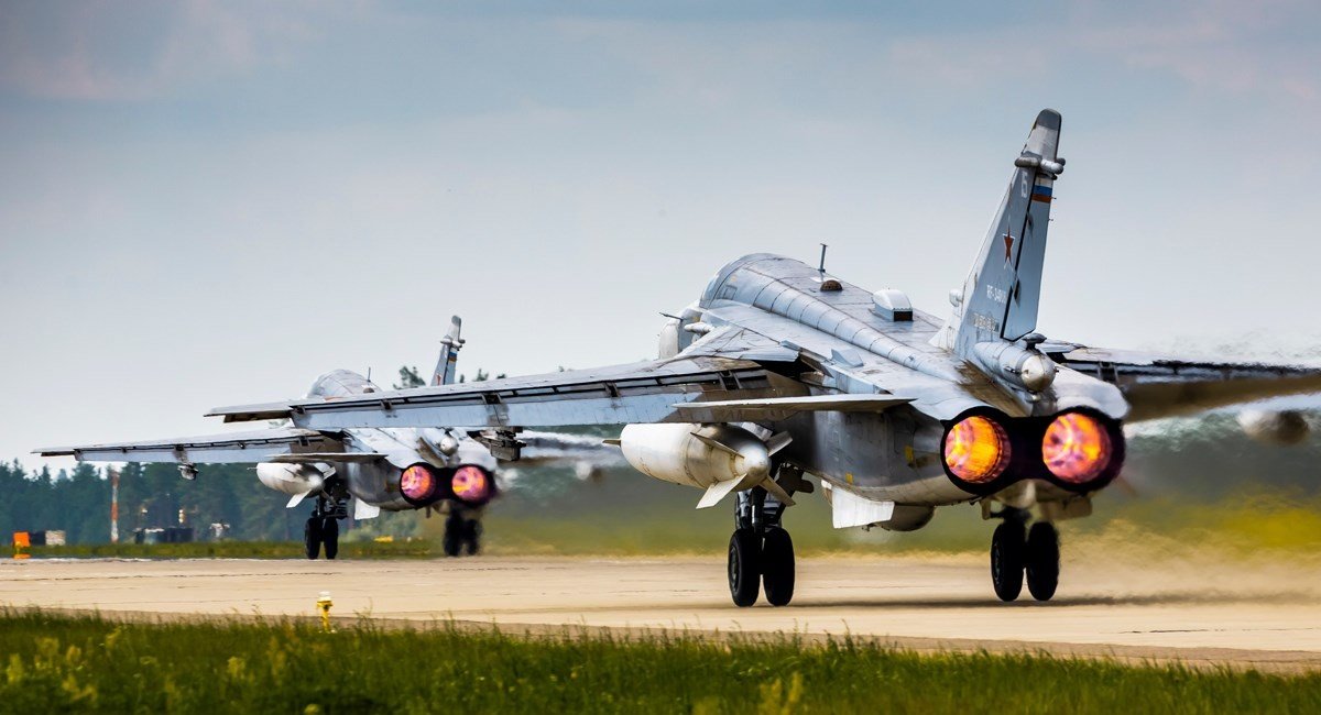 Су-24 залишається одним з основних фронтових бомбардувальників РФ