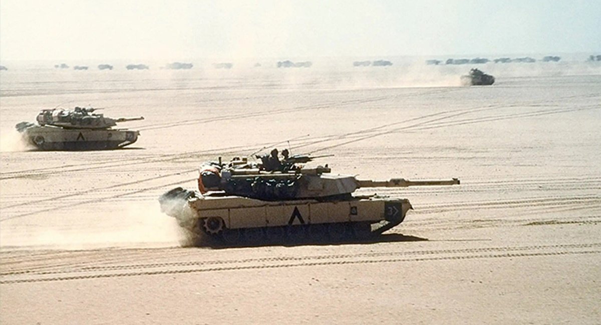 Американські M1 Abrams під час операції "Буря в пустелі", фото - U.S. Navy photo by Phc. D.W. Holmes II