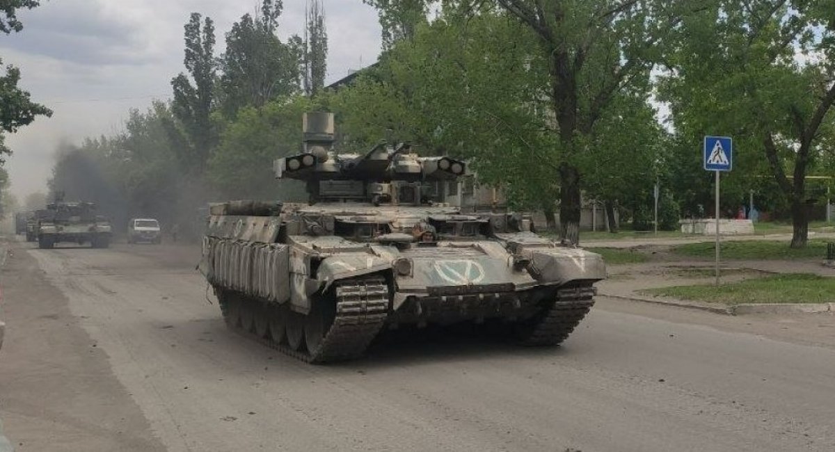 Колонна ворожих БМПТ "Терминатор" / "Спиридон" на Луганщині, травень 2022 року