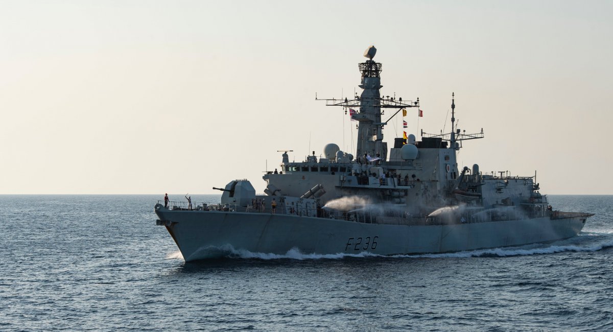 HMS Montrose став першим для британських ВМС кораблем, для якого вдалось оновити силову установку в "польових умовах"
