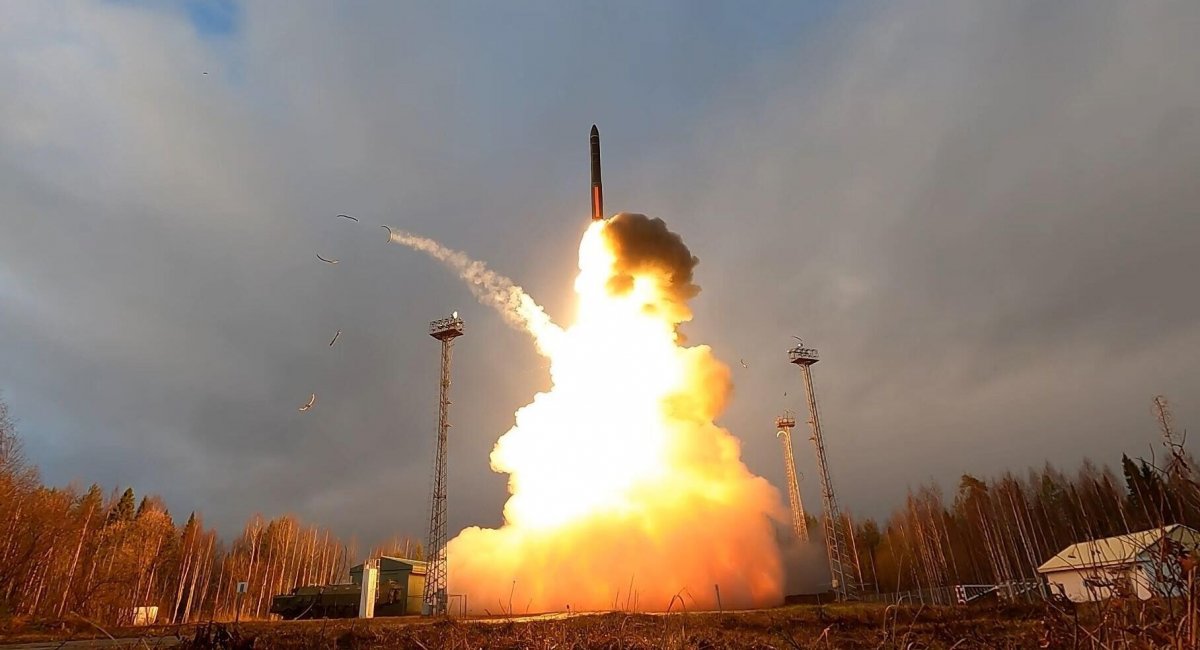 Скільки у РФ балістичних ракет середньої дальності "Орешник" і які темпи їх виробництва