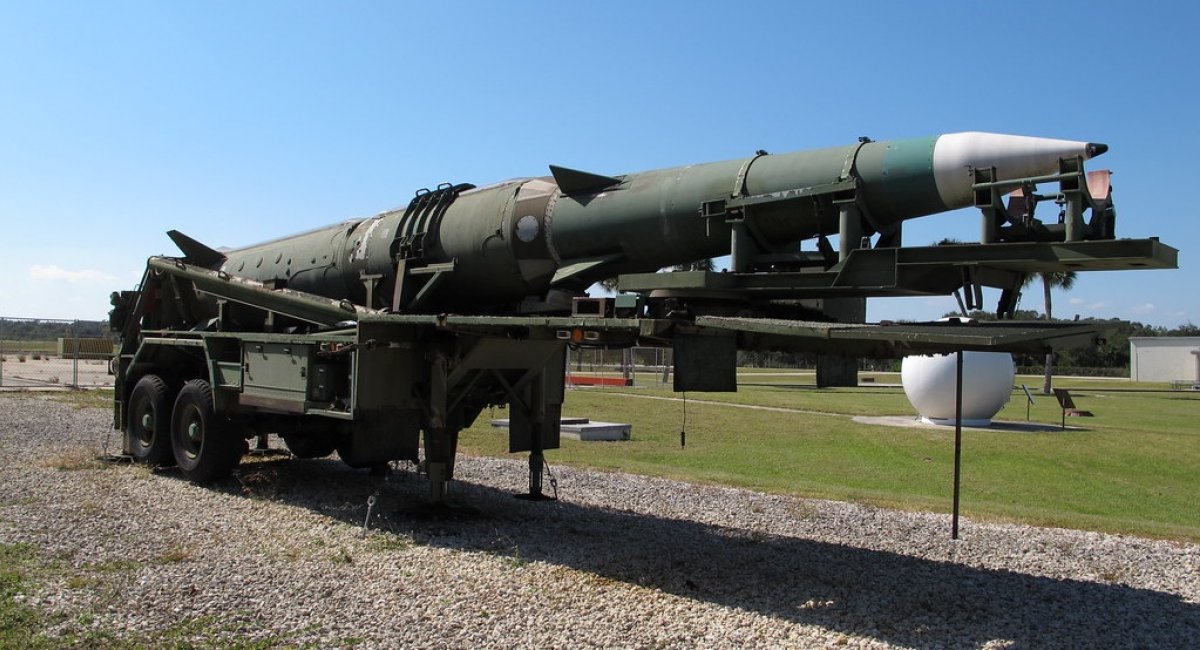 Пускова установка БРСД типу MGM-31 Pershing-II в ролі експонату Air Force Space and Missile Museum, фото - Kelly Michals 