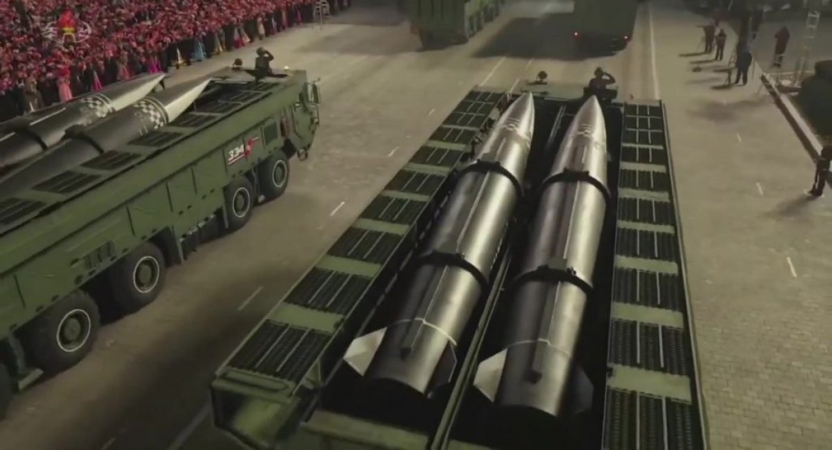 Північнокорейські балістичні ракети KN-23, що мають схожість з російським ОТРК "Искандер", ілюстративне фото з відкритих джерел