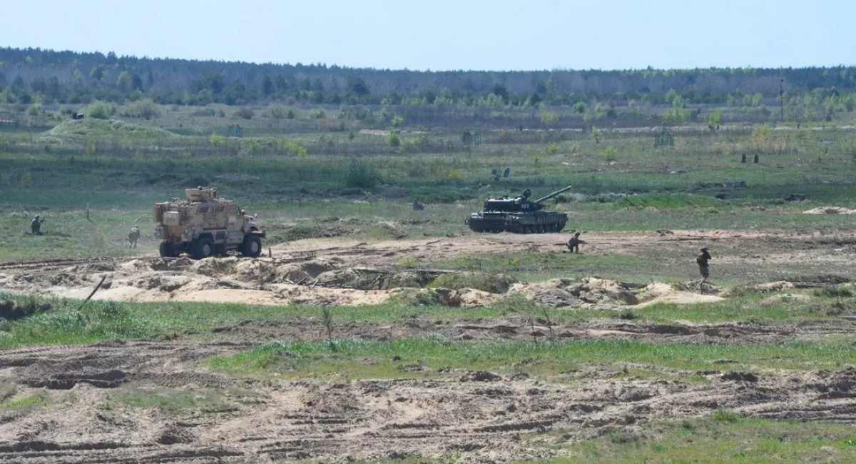 Бійці ЗСУ відпрацьовують прорив ворожих загороджень, 2023 рік, фото - Jack Watling