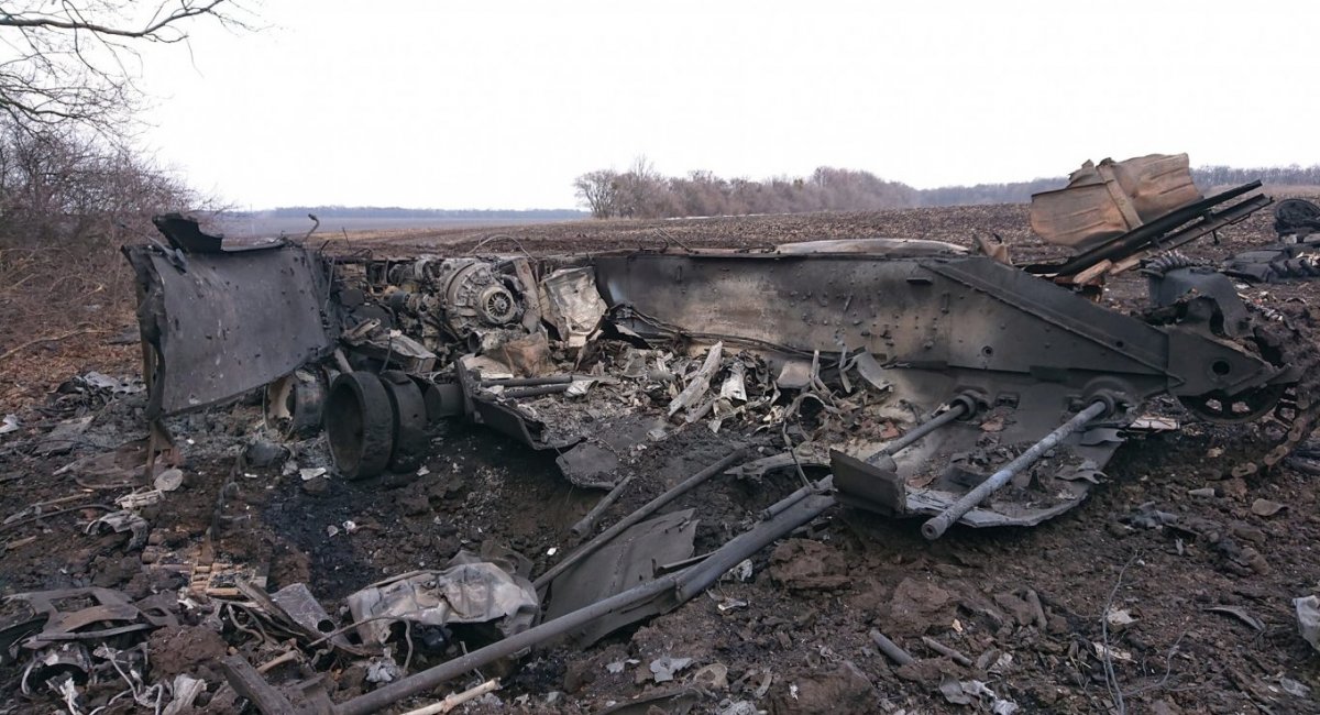 Ця купа металобрухту – російський Т-80 після пострілу з NLAW