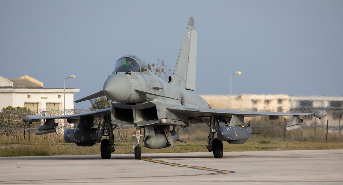 Британський Typhoon зі Storm Shadow