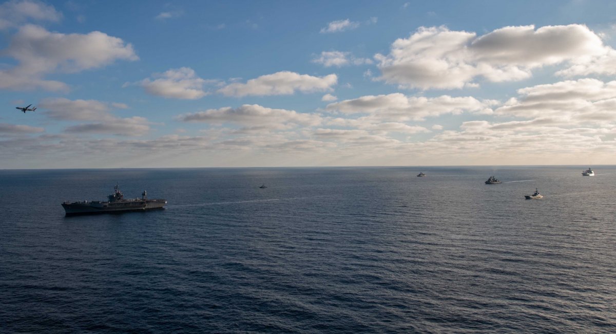 Похідний стрій кораблів Шостого флоту США та країн-партнерів, зображення з відкритих джерел