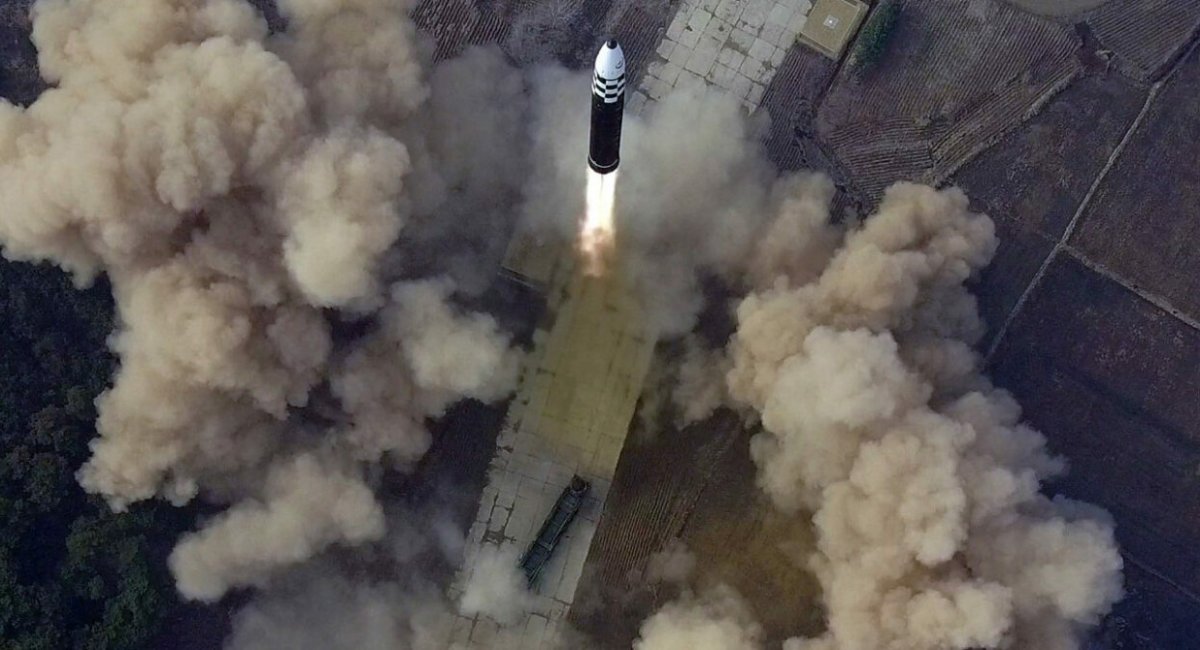 Запуск балістичної ракети КНДР 