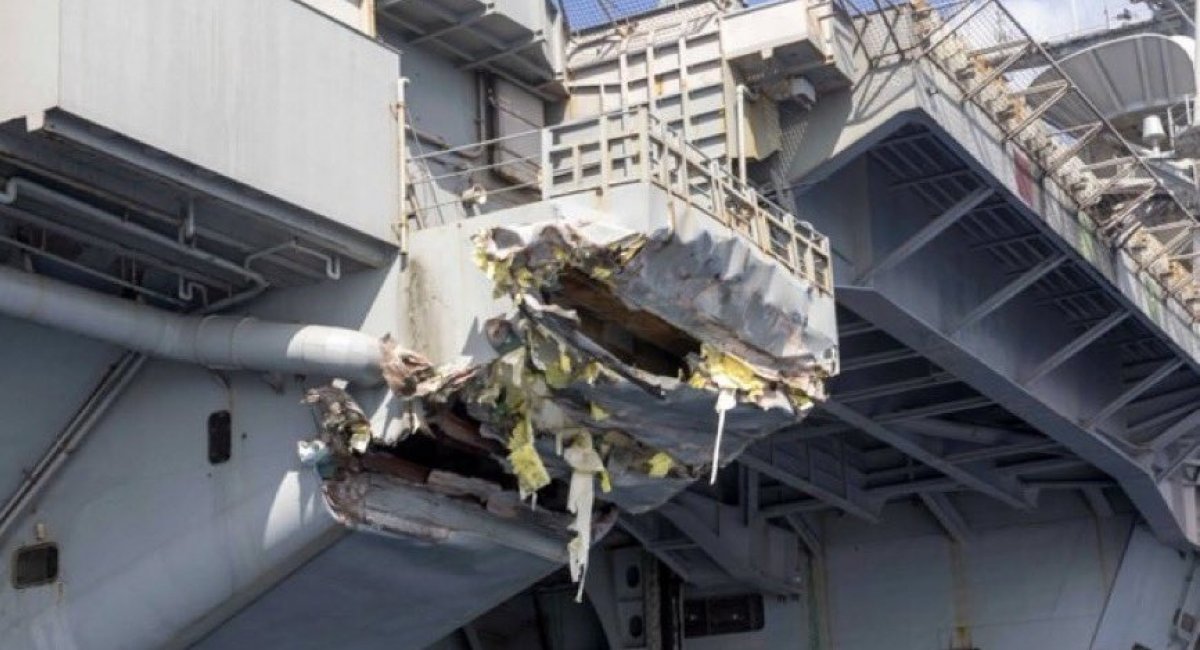 Пошкоджений авіаносець USS Harry S. Truman (CVN 75), фото - U.S. Navy
