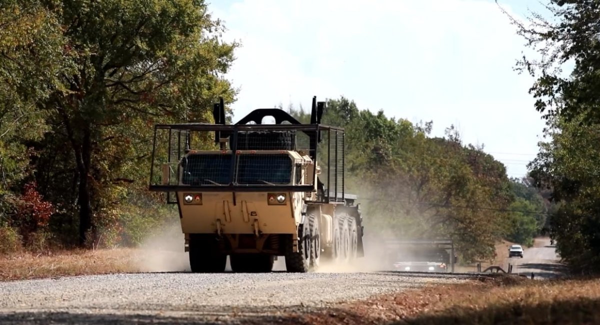 Український досвід "мангалізації" дійшов до США, де машини HMMWV та HEMTT отримали протидронові екрани
