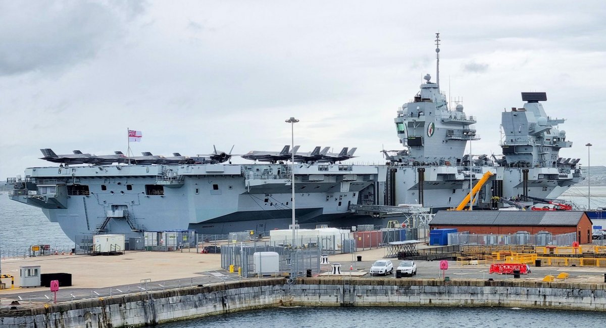 Британська Carrier Strike Group 21 вийшла у море вчора, 22 травня, з порту міста Портсмут
